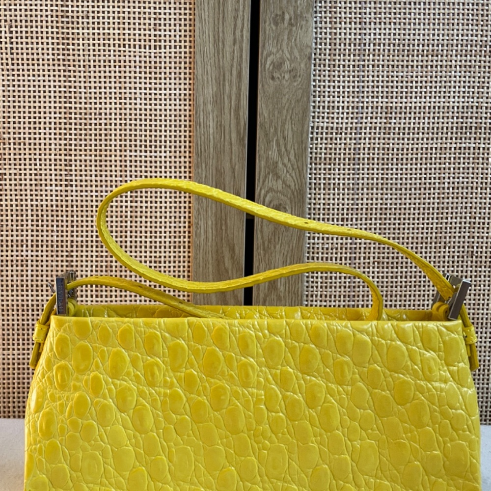 BY FAR dulce bag in yellow croc-embossed leather - Picture 4 of 12